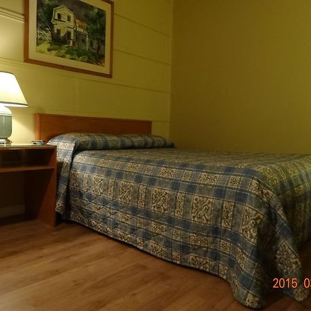 Motel Lyse Римуски Екстериор снимка