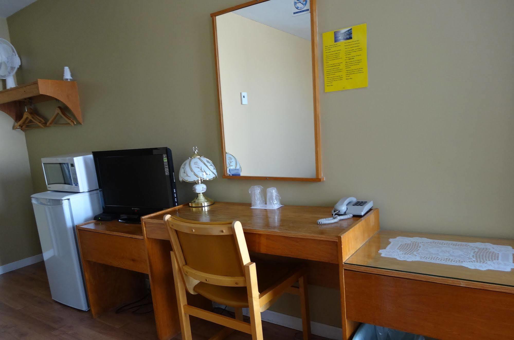 Motel Lyse Римуски Екстериор снимка