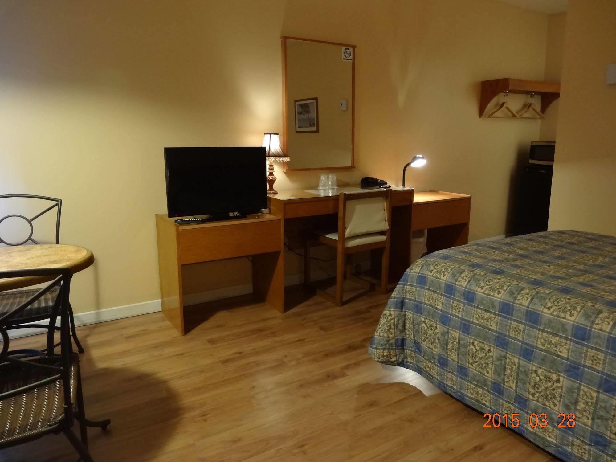 Motel Lyse Римуски Екстериор снимка