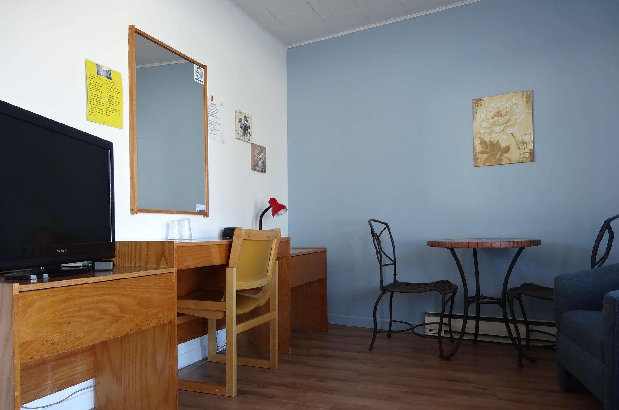 Motel Lyse Римуски Екстериор снимка