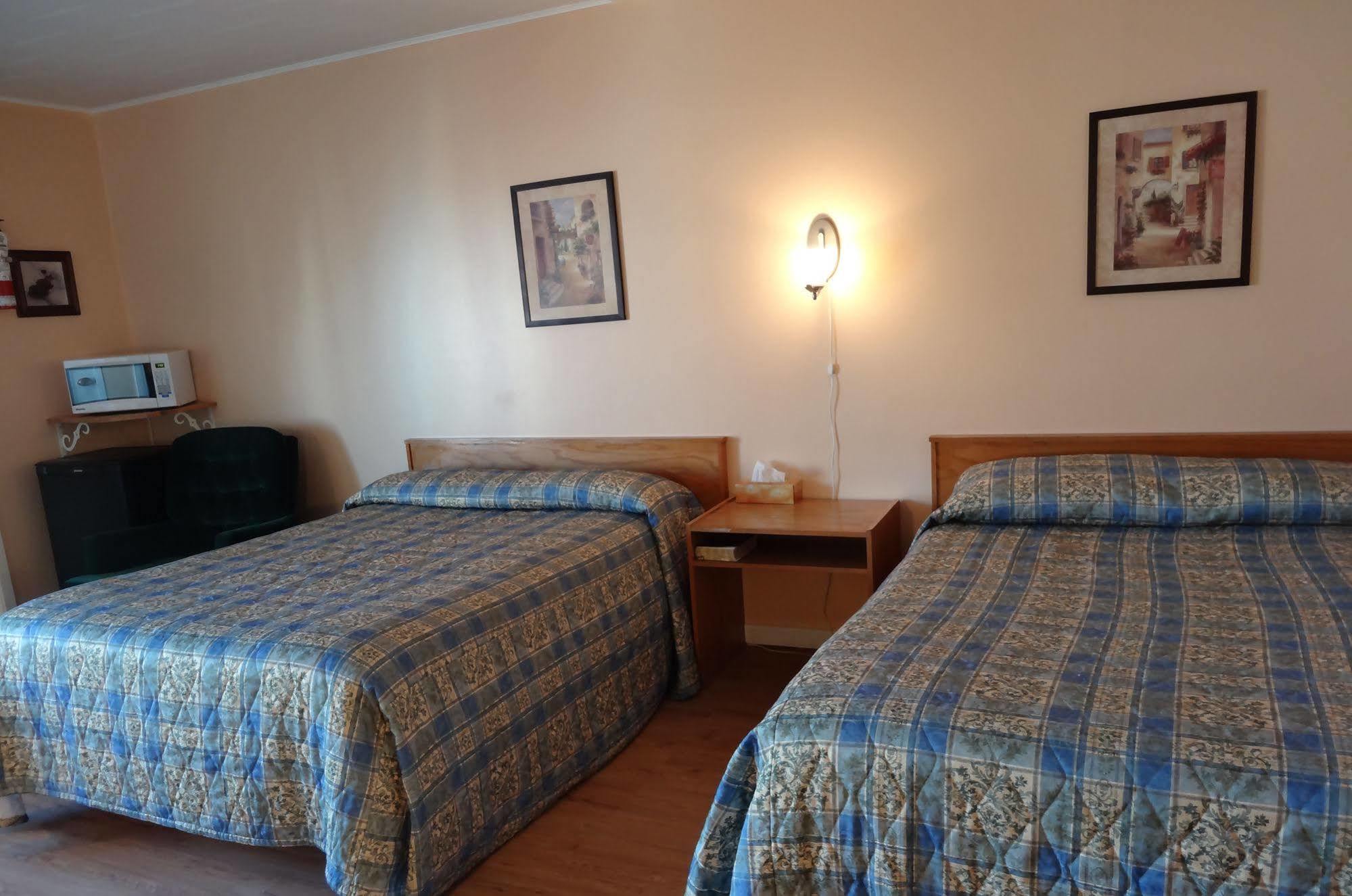 Motel Lyse Римуски Екстериор снимка